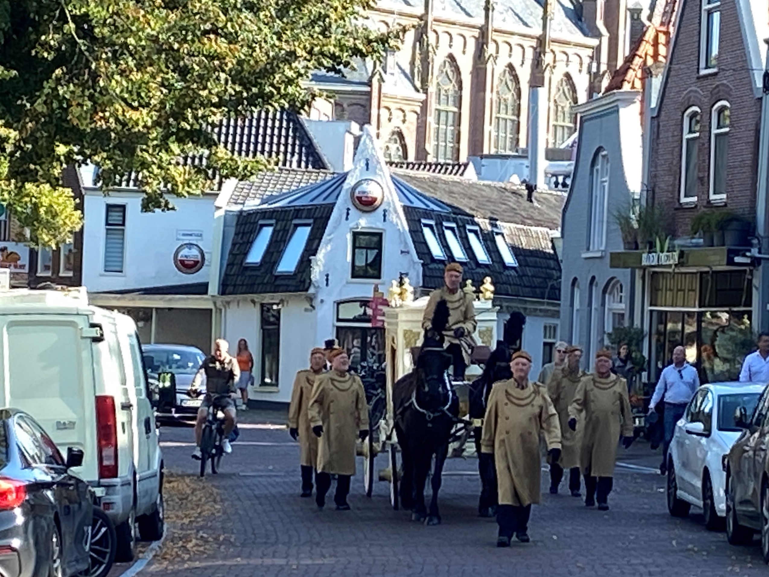 Rouwkoets gearriveerd. 