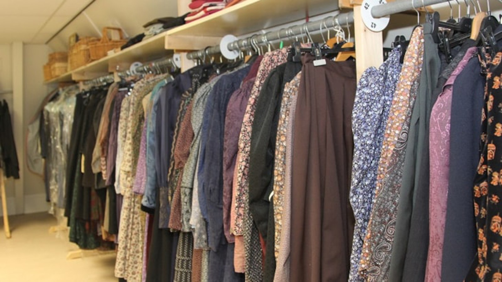 Inleverdatums kleding, kappen en kinderwagens.